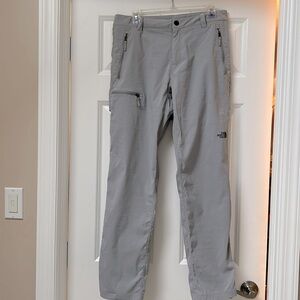 THE NORTH FACE Men’s light gray vented tech pant size 32
